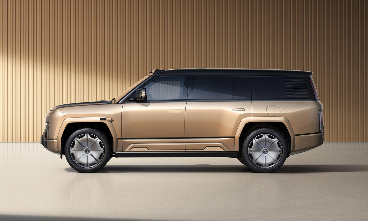 Yang_Wang_U8L_1.webp