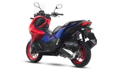 Honda_ADV160_Spiderman_Edition_4.webp
