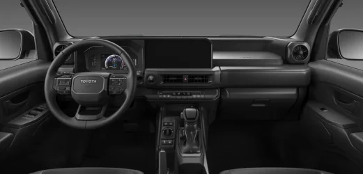 Khoang_Lái_Của_Land_Cruiser_FJ_4.webp
